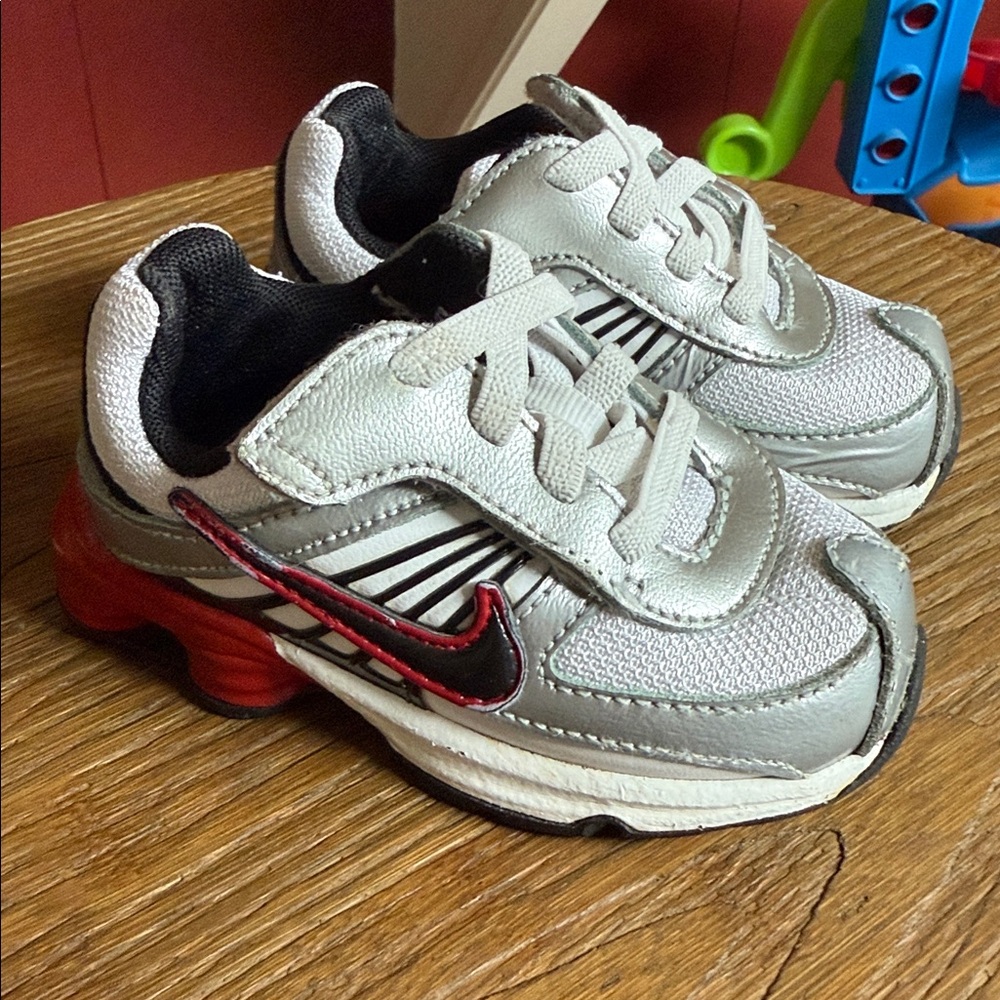 Nike Silver / Black  and red Kids' Sneakers